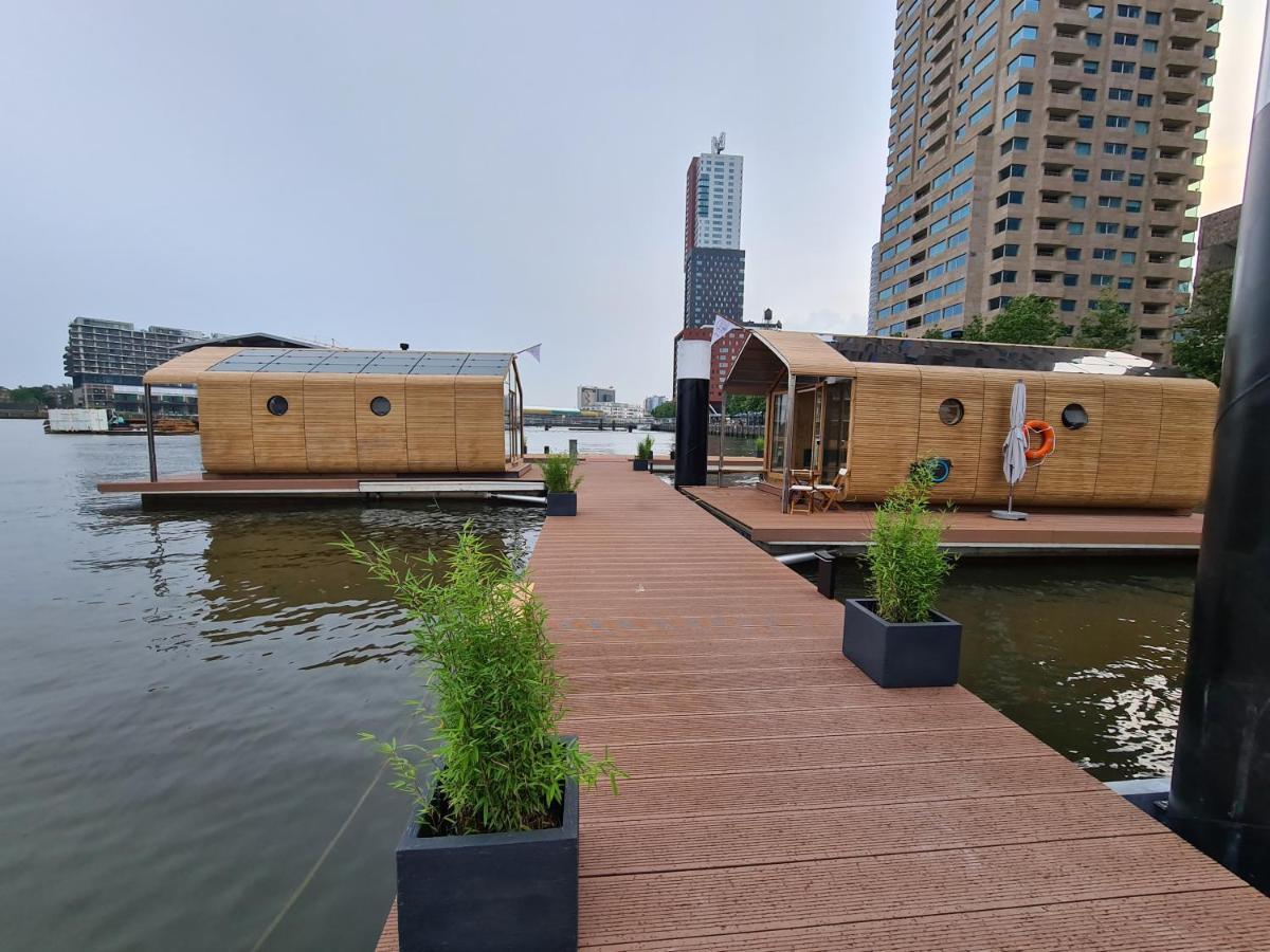 Отель Wikkelboat Nr2 At Floating Rotterdam Rijnhaven Экстерьер фото