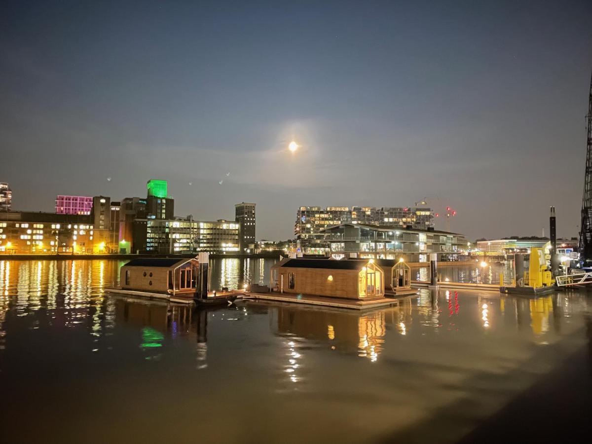 Отель Wikkelboat Nr2 At Floating Rotterdam Rijnhaven Экстерьер фото